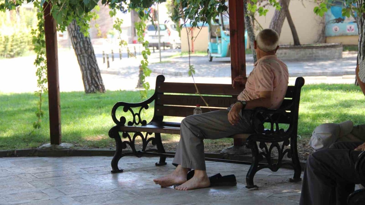 Menteşe’de kavurucu sıcak etkili oluyor