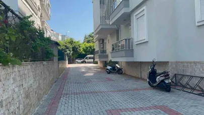 Alanya’da klima takarken dengesini kaybeden kişi 6. kattan zemine düştü