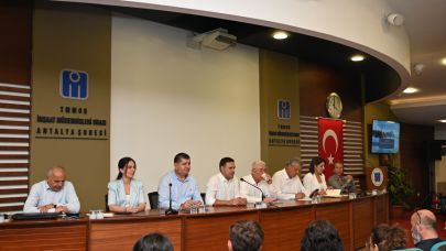 CHP Heyeti, Antalya Meslek Odaları Eşgüdüm Kurulu Toplantısına katıldı