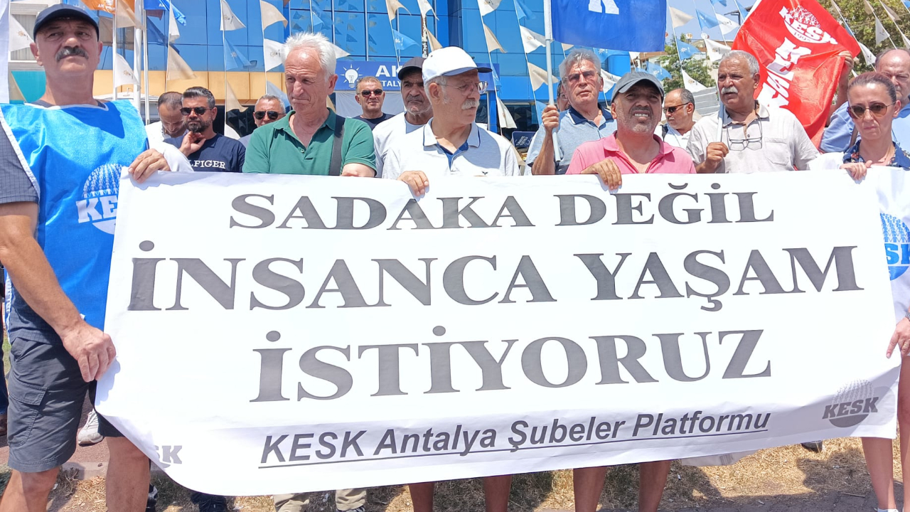 KESK üyeleri Antalya'dan seslendi: "Maaşlarımız eriyor"