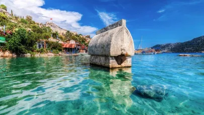 Antalya'nın deniz altında kalan gizli şehri! Sular çekilince ortaya çıkıyor