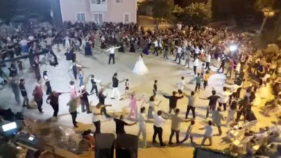 Davetlilerin Teke yöresi oyunları hayran bıraktı