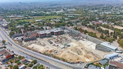 Antalya'nın yeni merkezinde ilk bloklar yükseliyor