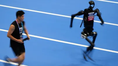 Dünyanın İlk “İnsansı Robot Oyunları” Çin’de Başladı