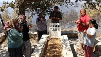 Orman yangınında mezarlık yandı, alevler Işık Dede’nin kabrinde durdu