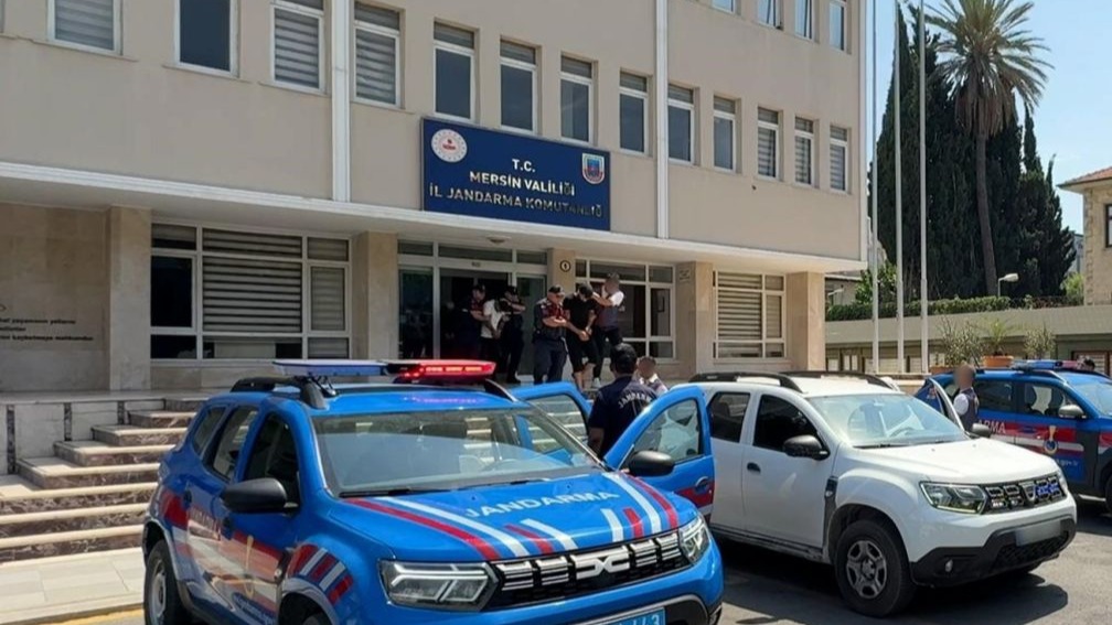 Altınlarını gasp edip yaşamdan kopardı