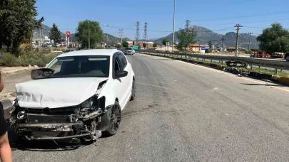 Eğirdir’de virajı alamayan otomobil bariyerlere çarptı: 3 yaralı