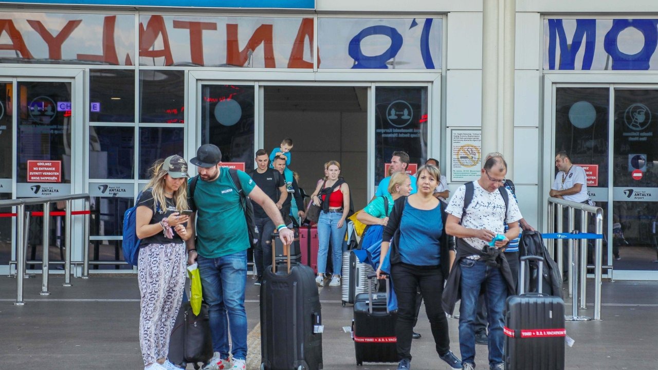 Antalya Havalimanı'nda yen bir rekor daha!