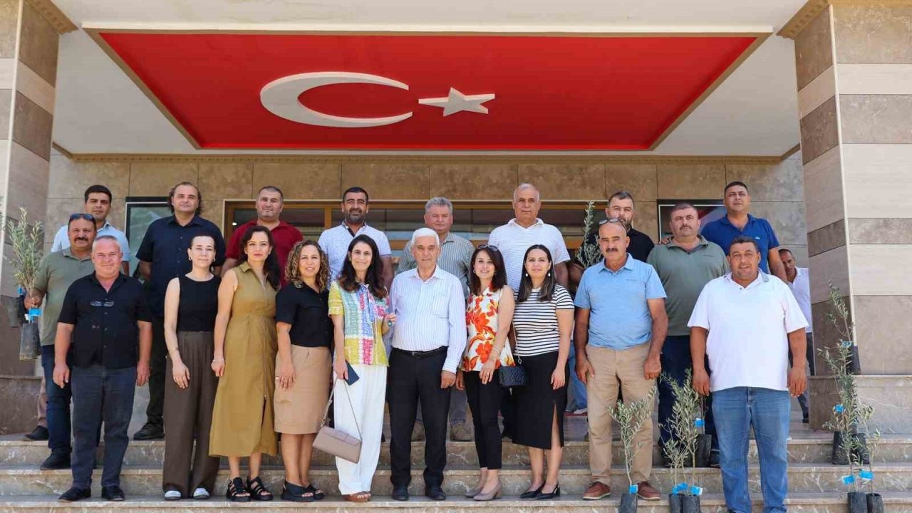Aksulu üreticilere Çiftçi Kart Çipleri teslim edildi