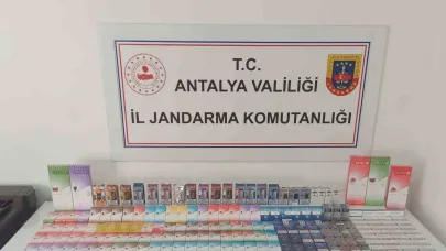 Alanya’da kaçak sigara operasyonunda çok sayıda malzemeye el konuldu