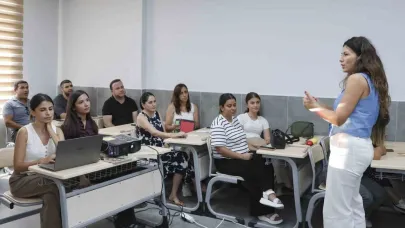 Mersin’de ebeveynlerin çocuklarıyla iletişimine ışık tutuluyor