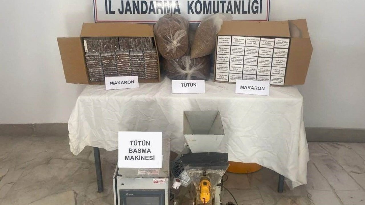 Mersin’de makaron kaçakçılığı yapan 2 şüpheli yakalandı