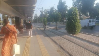 Tramvay yolunda tehlikeli yolculuk