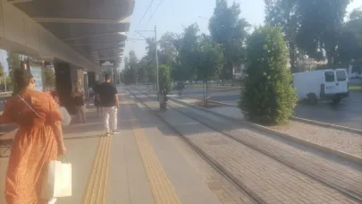 Tramvay yolunda tehlikeli yolculuk