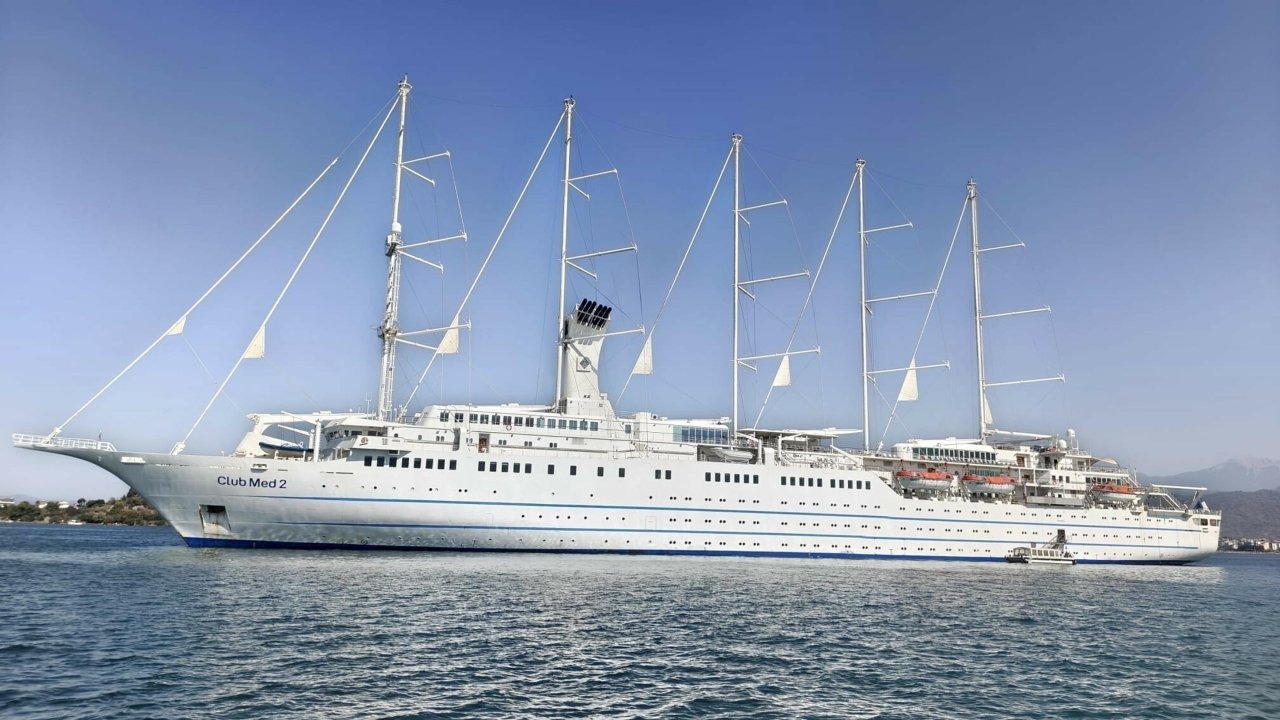 Fethiye'ye denizden 280 turist