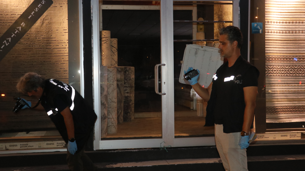 Oda Başkanı, kadın personeli ile arkadaşını öldürdü, ardından intihar etti