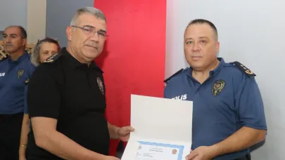 Emniyet personline başarı belgesi