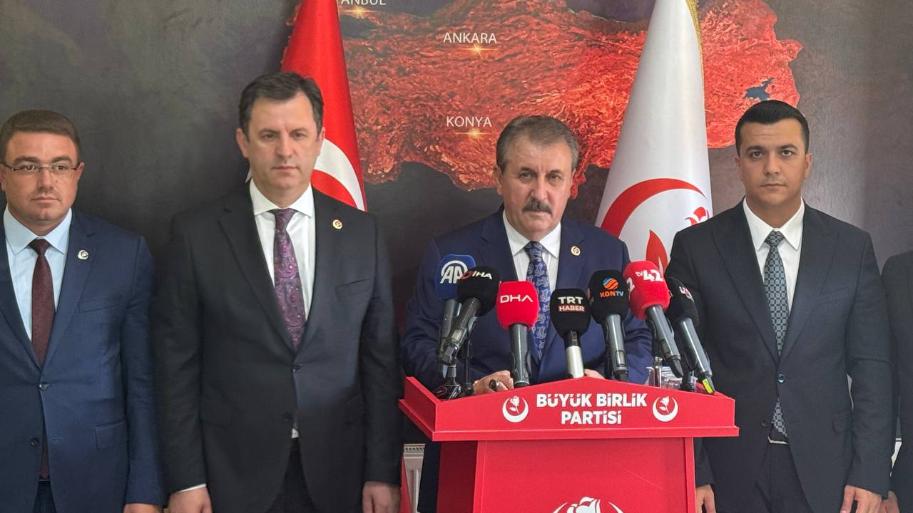 Destici: Memur ve memur emeklilerine, yüzde 10’luk refah payı verilsin
