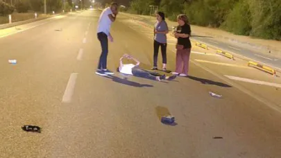 Hafif ticari araçla çarpışan motosikletteki anne öldü, kızı ağır yaralandı