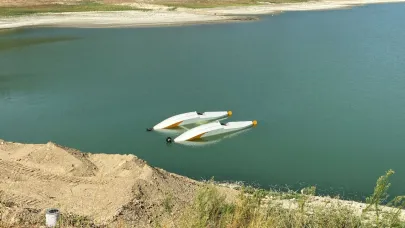 Kırıma uğrayan yangın söndürme uçağının kaldırılmasına çalışılıyor