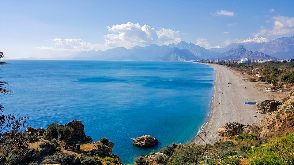 Antalya'da konut piyasası durma noktasına geldi!