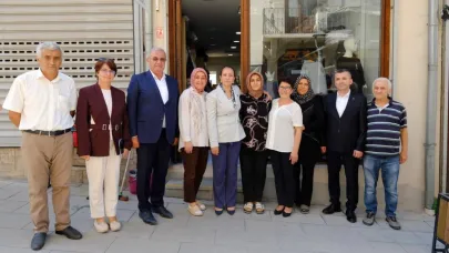 Validen esnaf kadınlara ziyaret