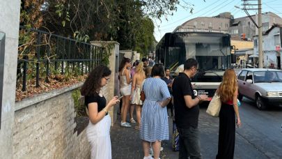 Antalya'da otobüs arızaları vatandaşı isyan ettirdi: Otobüsler yolda, yolcular ortada kaldı!