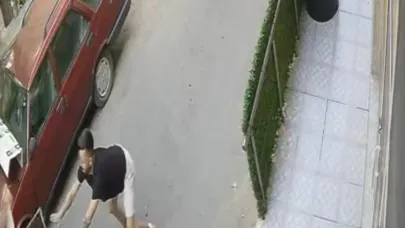 Yokuş aşağı hareket eden çöp konteynerini durdurdu; o anlar kamerada
