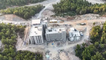 ALKÜ’de modern laboratuvar ve dersliklerle yeni sağlık merkezi kuruluyor