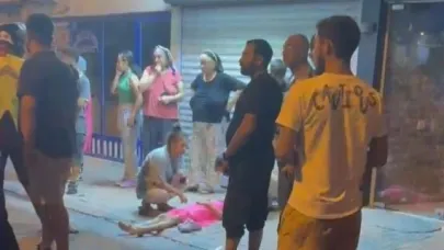 Anne ve kızına otomobilin çarptığı kaza kamerada