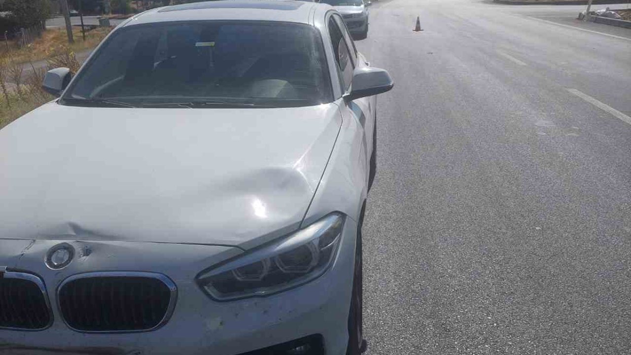 Motosiklet ile otomobil kavşakta çarpıştı: 1 yaralı