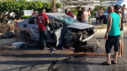Mersin’de iki ayrı kaza: Birinde otomobil savruldu, diğerinde sıkışan sürücü kurtarıldı