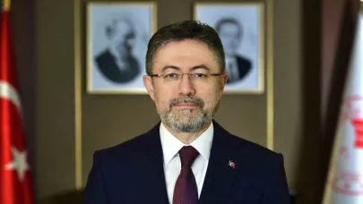 Bakan Yumaklı: "Uçağımız havaalanına dönerken acil iniş yapmıştır"