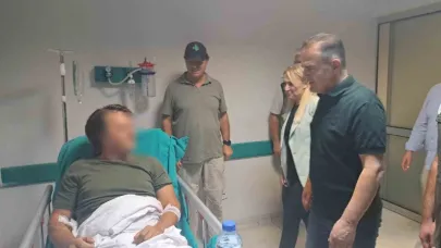 Vali Akbıyık yaralı pilotu ziyaret etti