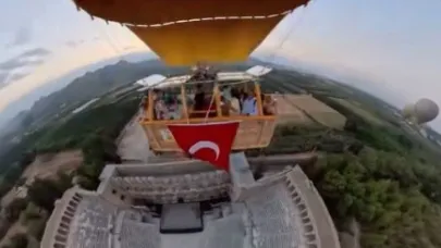 Zafer Bayramı coşkusu Aspendos semalarında balonlarla yaşandı