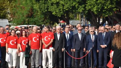 Antalya’da 30 Ağustos coşkusu: “Cumhuriyet bizim en büyük emanetimiz”