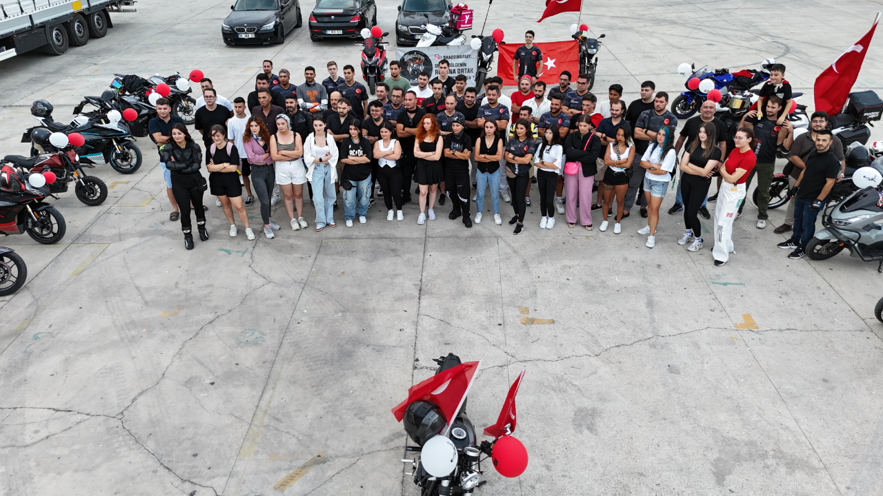 Antalya’da Shadow Army’den 30 Ağustos’a özel motosiklet konvoyu