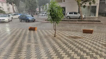 Bucak'ta dolu yağdı