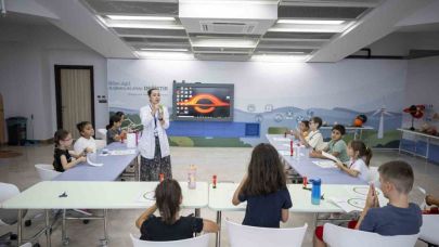 Mersin’de 5 bin 547 öğrenci yaz tatilini bilimle geçirdi