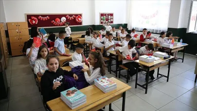 Antalya'da 526 bin 145 öğrenci ders başı yapacak