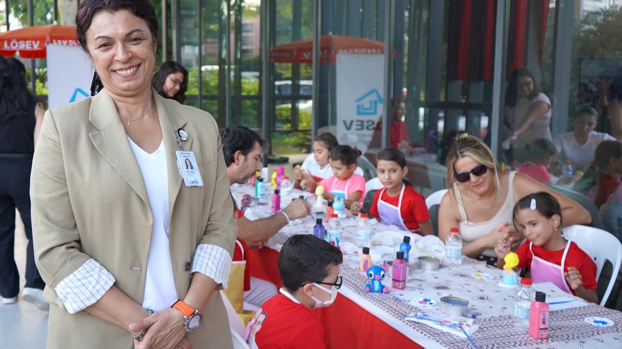 LÖSEV'den çocuklara 3D boyama etkinliği