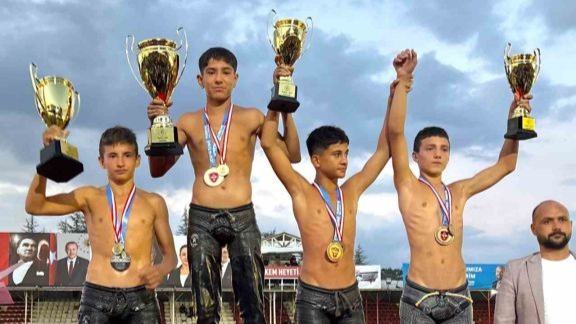 Manavgatlı sporcu Elmalı’da Teşvik 1 Boy’da şampiyon oldu