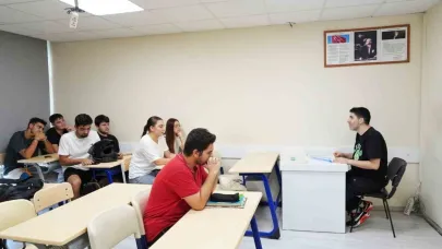 Sınavlara ücretsiz kurslarla hazırlanıyorlar