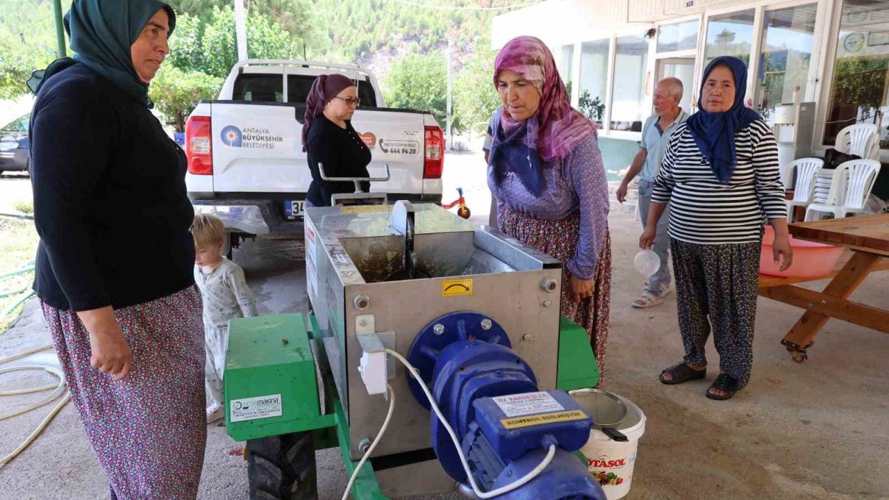 Çizmeler rafa kalktı pekmez üretimi kolaylaştı