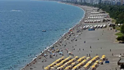 30 Derece Antalya sıcakları sürüyor: Konyaaltı’nda manzara değişti