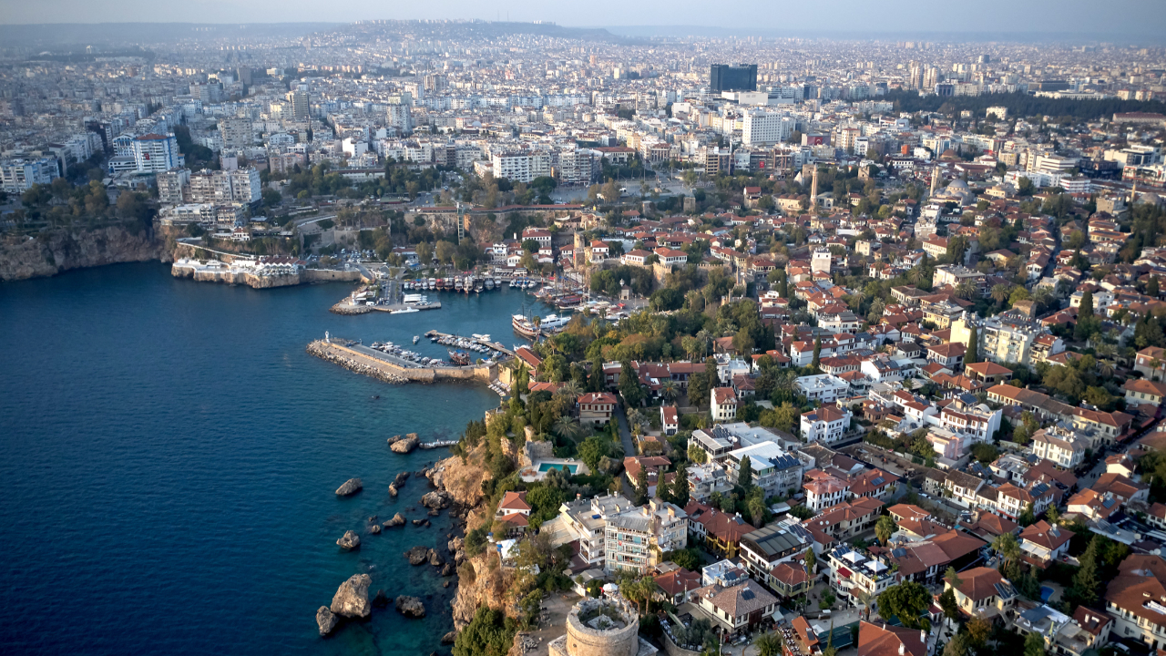 Antalya'da yeni dalga! 20 gözaltı var