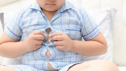 Obez çocuk sayısı zayıf çocukları geçti!