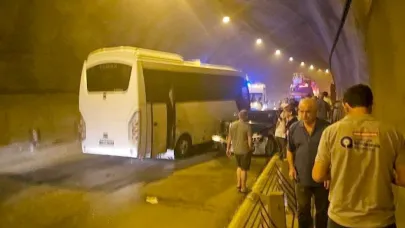 Tüneldeki zincirleme kazada 10 kişi yaralandı, trafik 3 saat kilitlendi