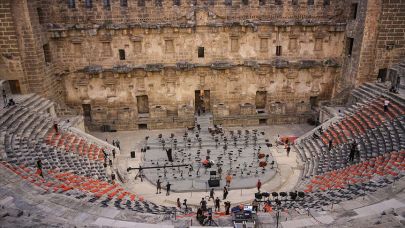 Dünya yıldızları 2 bin yıllık sahneye çıkıyor! Tarih ve sanat buluşuyor