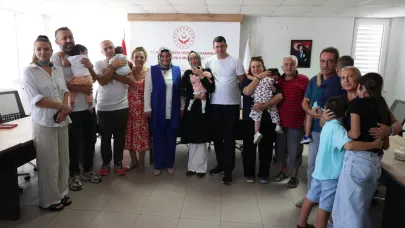 Antalya'da devlet korumasındaki 5 çocuk koruyucu aileleriyle buluştu